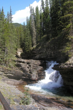 20060803 - 11 Johnston Canyon